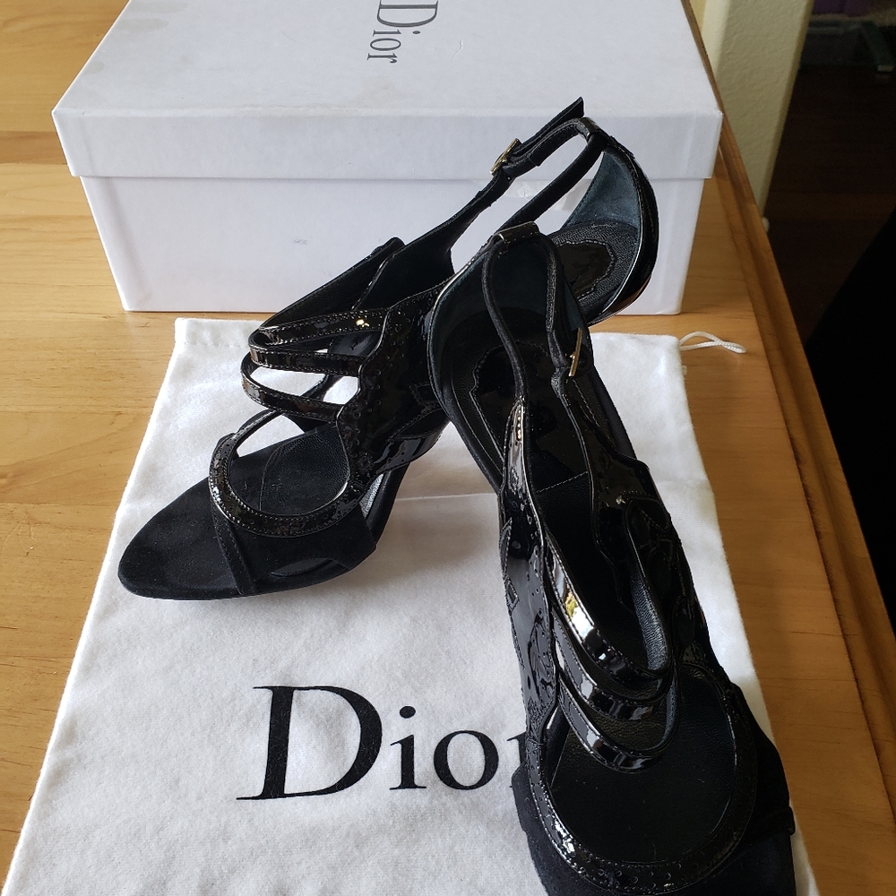 Dior sandal in black patent leather